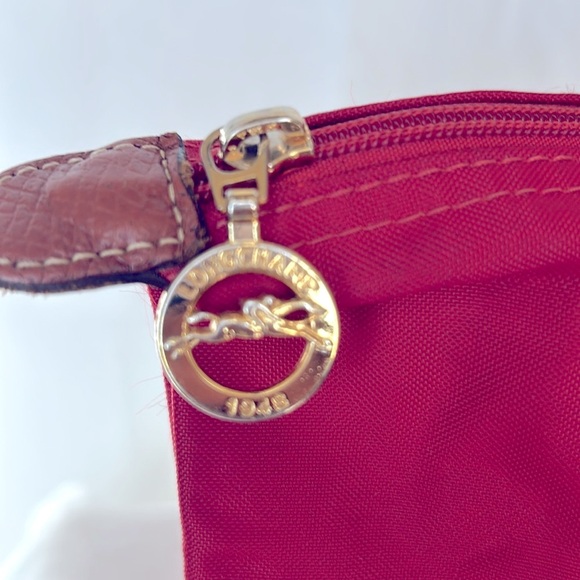 LONGCHAMP  red LE Pliage medium size leather top handle bag. - Picture 4 of 16